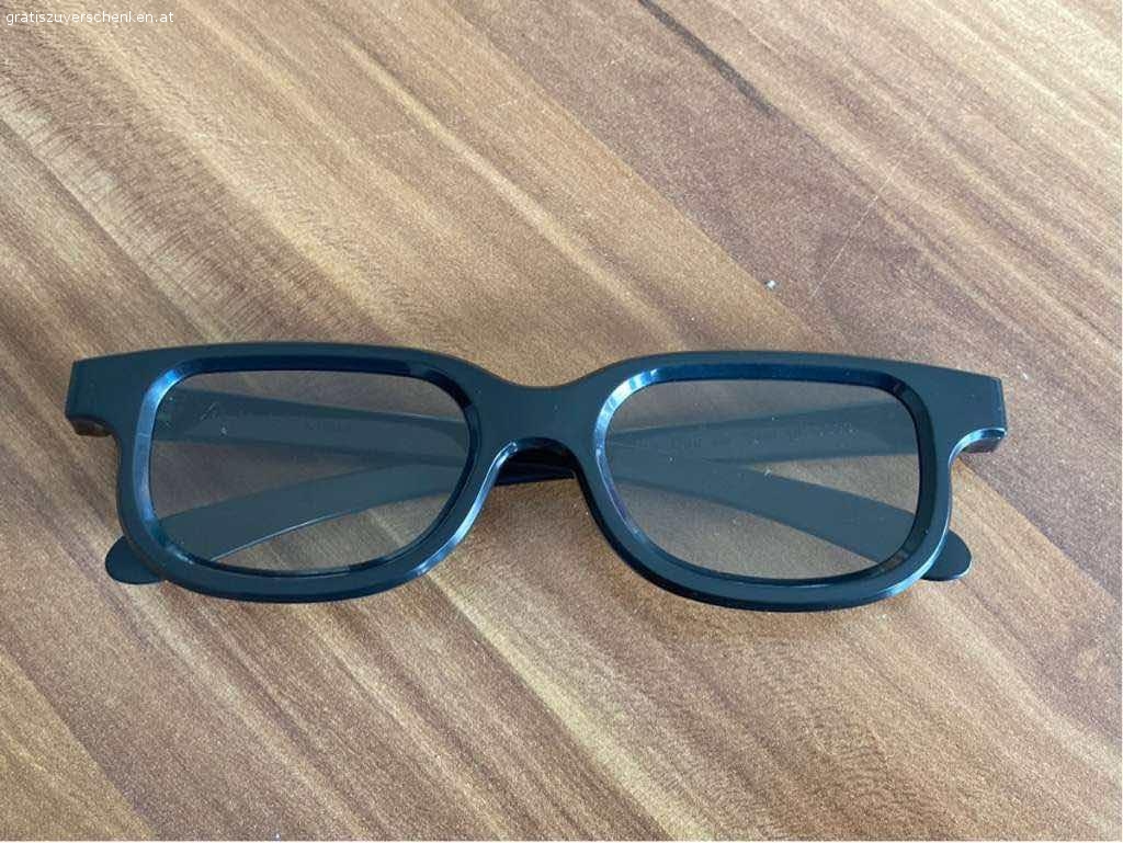 3D Brille  Merken. Nur bei einem Kinobesuch getragen