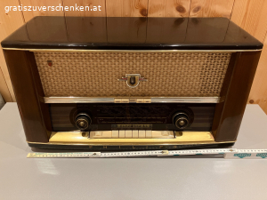 Alter Philips Röhrenradio / Vintage-Radio – funktionstüchtig