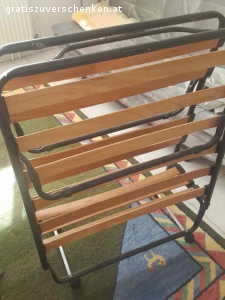 Aufklappbett 90 x 190. Ich verschenke Aufklappbett 90 x 190 ohne Matratze gegen Selbstabholung in 1180 Wien