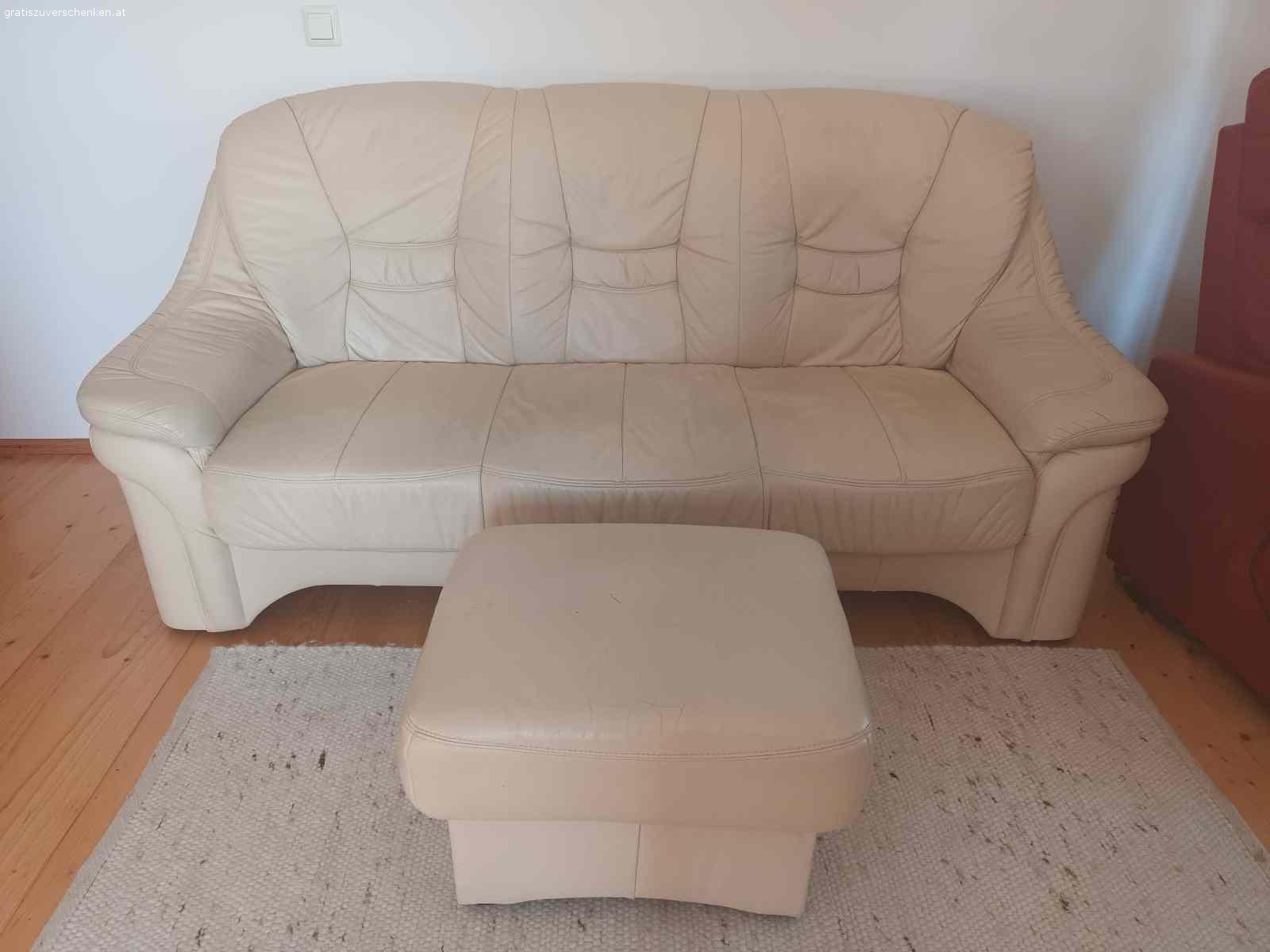 Echtleder-Sofa beige. SOFA: 190cm lang, 90cm tief, 94cm hoch
FUẞBANK: 50x60cm

SELBSTABHOLUNG in Diesendorf (3243, Melk, NÖ)