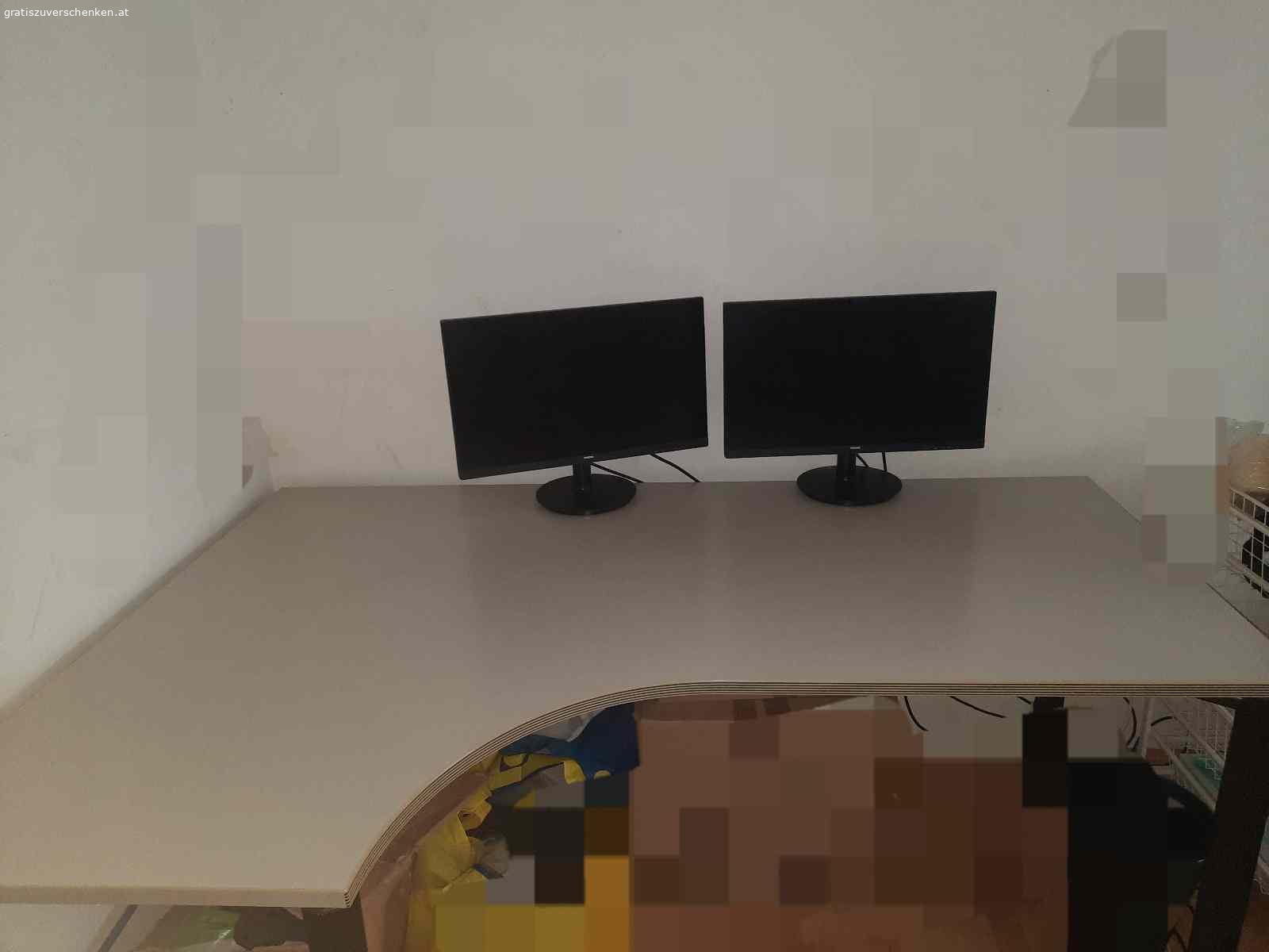 Großer Bürotisch. Großer Bürotisch 180cm breit