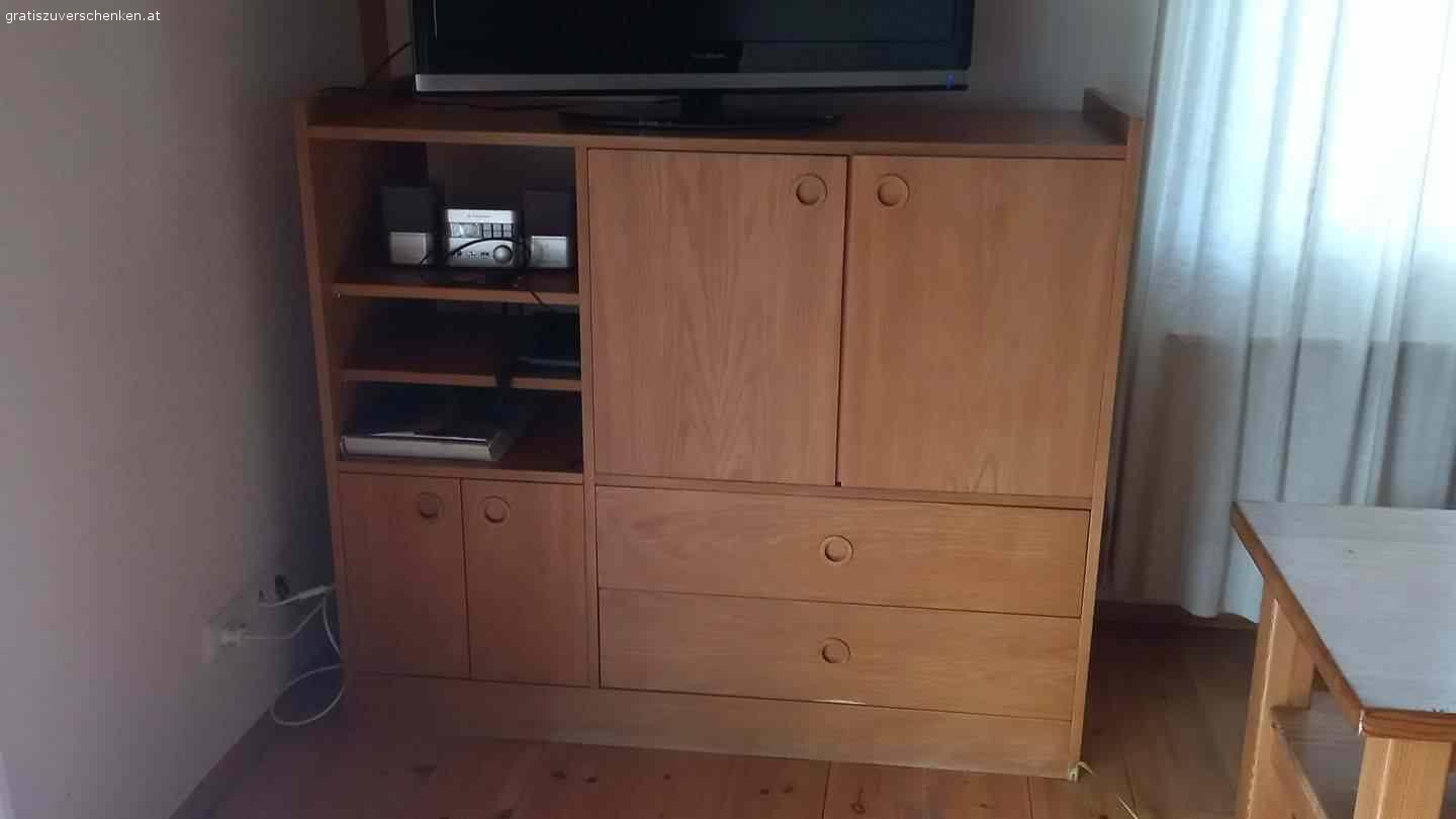 Kommode, Medienschrank, sideboard. Wegen Umbau für Selbstabholer Punkt Maße: 120 hoch, 60 tief, 140 breit, ohne tv