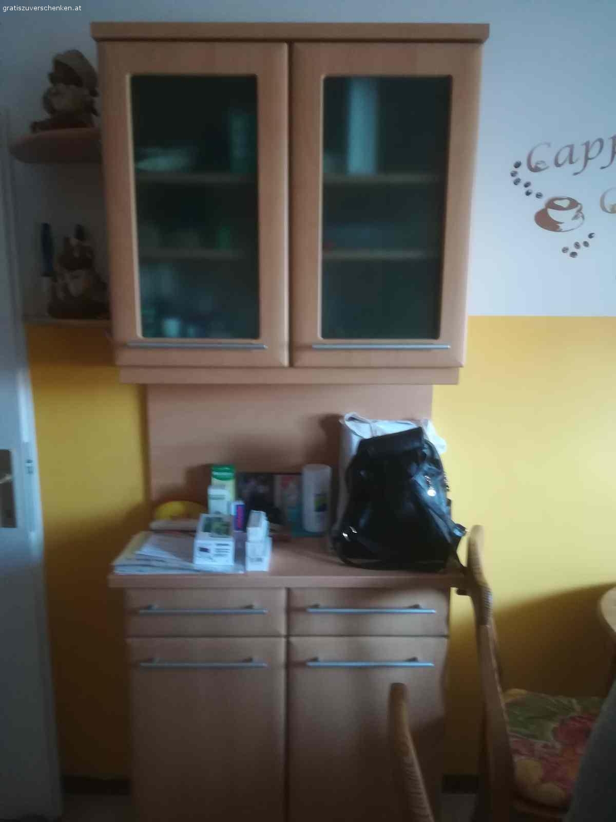 Küche zu verschenken. Verschenke Dan Küche mit Geräten , selbstabbau, Ende September zu haben