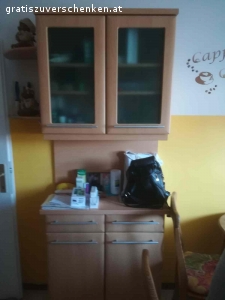 Küche zu verschenken. Verschenke Dan Küche mit Geräten , selbstabbau, Ende September zu haben