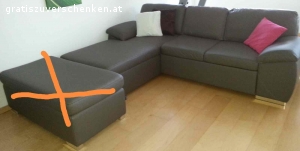 L-Couch. Schlammfarbene L-Couch zu verschenken.
Ohne Hocker (am Foto durchgestrichen).
Starke Gebrauchsspuren (Risse) obwohl sie nicht viel in Gebrauch war.
Maße:
Breite:185cm
Höhe:85cm
Tiefe:250cm
mit Bettfunktion
Selbstabholung