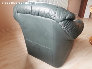 Ledersessel. Gebrauchter Ledersessel und Hocker mit den Maßen: 
Sessel:  87cm lang, 90 cm breit und 87 cm hoch
Hocker: 58 x 47 x 42 hoch
