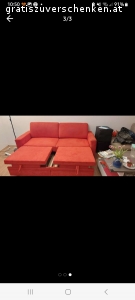 Leiner Sofa zu verschenken, sehr. Verschenke gebrauchtes Sofa mit Auszieh Funktion in Ziersdorf, wegen neu Anschaffung.
Hat Gebrauchsspuren, ist aber noch in einem sehr guten Zustand.
Tierfreier, Nichtraucher Haushalt....

Mindestens 3 Personen nötig zum transportieren. Wir können leider nicht mithelfen....

Abholung 3 Stock ohne Lift, Sofa ist sehr massiv, Lehne muss abmontiert werden damit es durch die Tür passt.