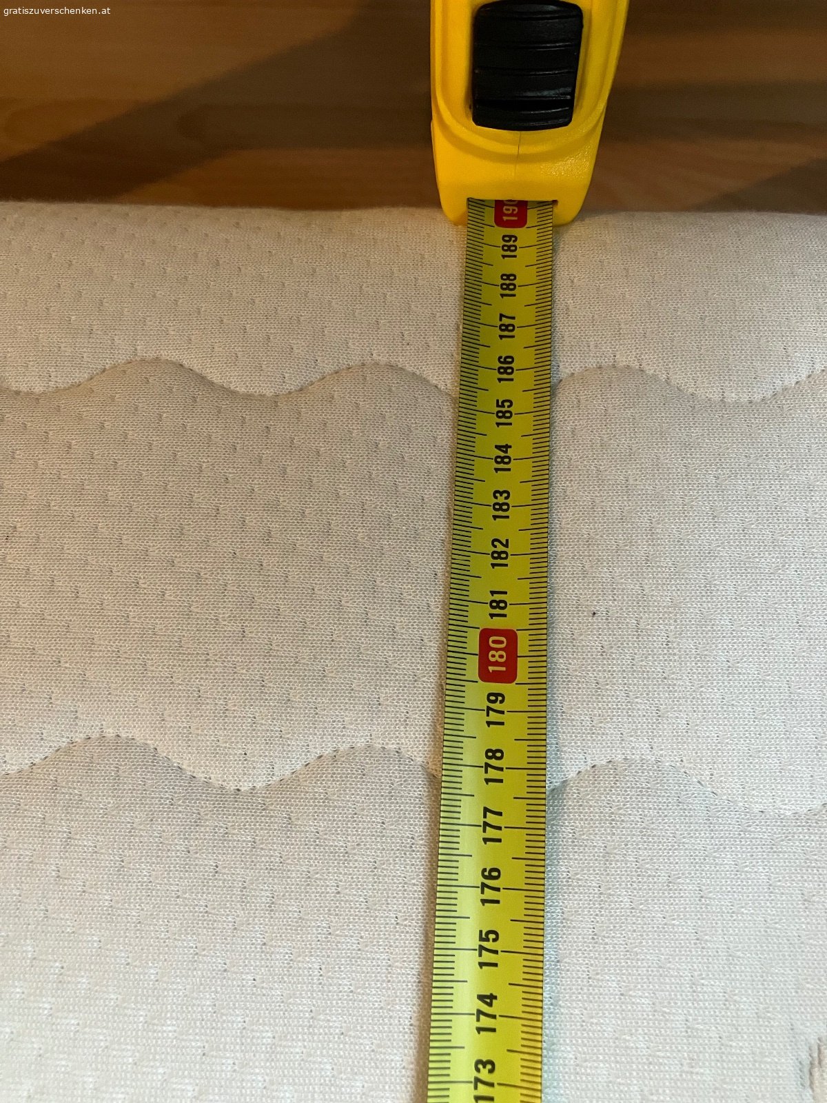 Matratze. Matratze in guter Zustand und nicht oft benutzt
Höhe 190 cm
Breite 120 cm
Tiefe 20 cm