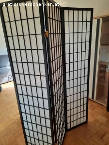 Möbel zu verschenken. Couchtisch, Schreibtisch, Vitrine, Couch, Fernsehtisch und Trennwand zu verschenken