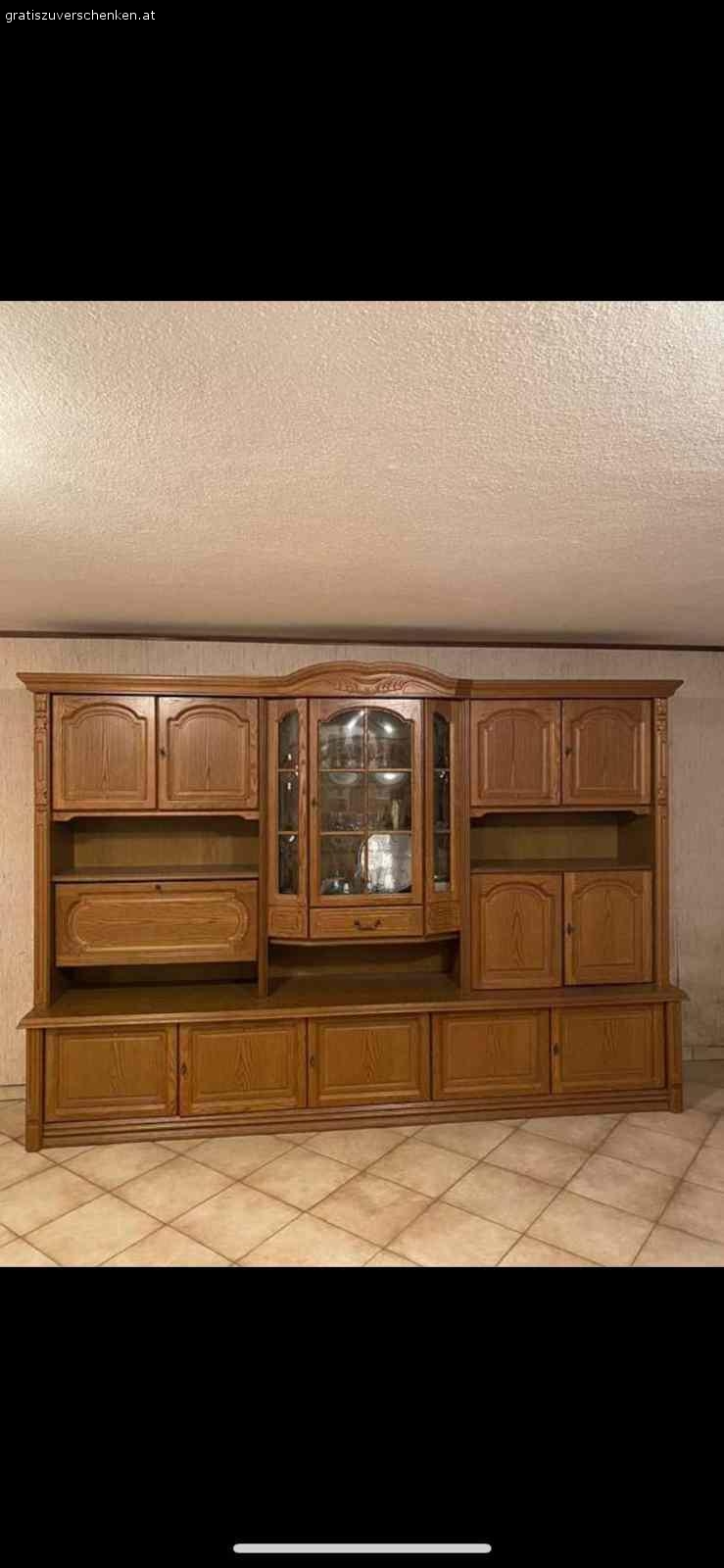 Rustikaler Wohnzimmerschrank. Abholbereit in Mönichkirchen am Wechsel