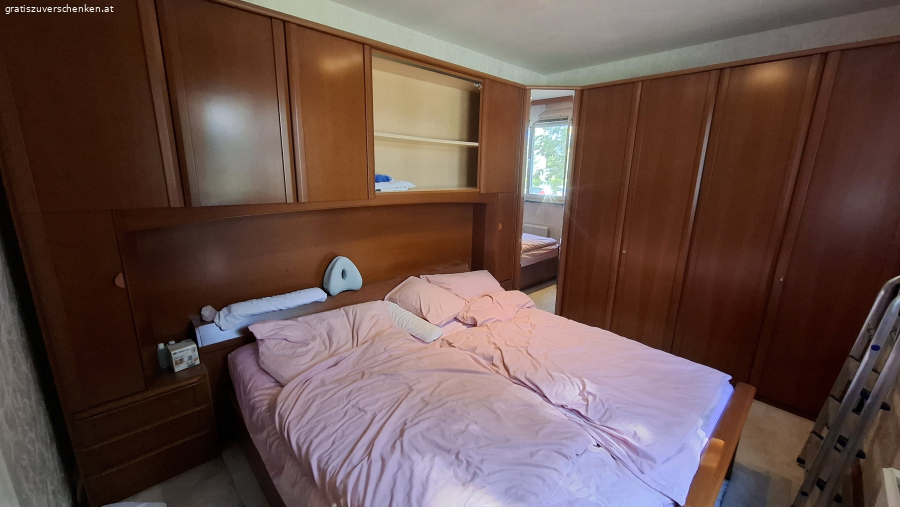 Schlafzimmer komplett