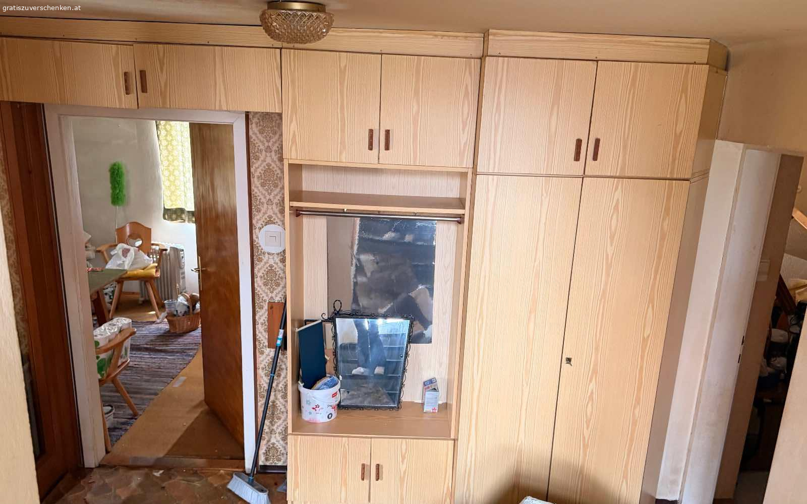 Schranck Regal. Schranck Regal Garderobe….