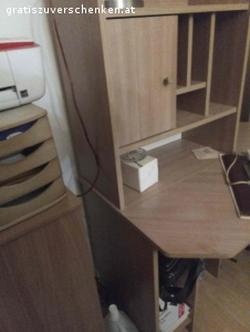 Schreibtisch