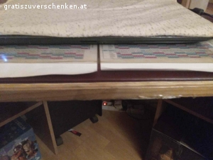 Schreibtisch