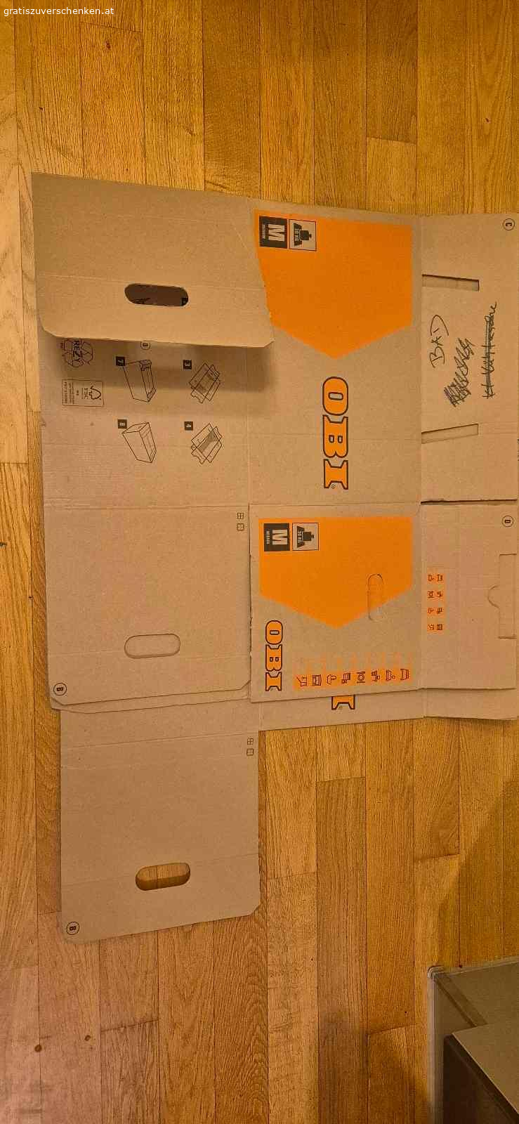 Siedelkartons zu verschenken. Ich habe 6-7 siedelkartons zu verschenken.. ich bin selber gerade umgezogen und sie sind super beinander.