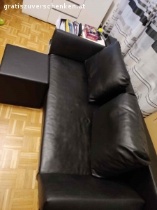 Sofa zu verschenken. Sofa schwarz Kunststoffleder mit Bettfunktion zu verschenken