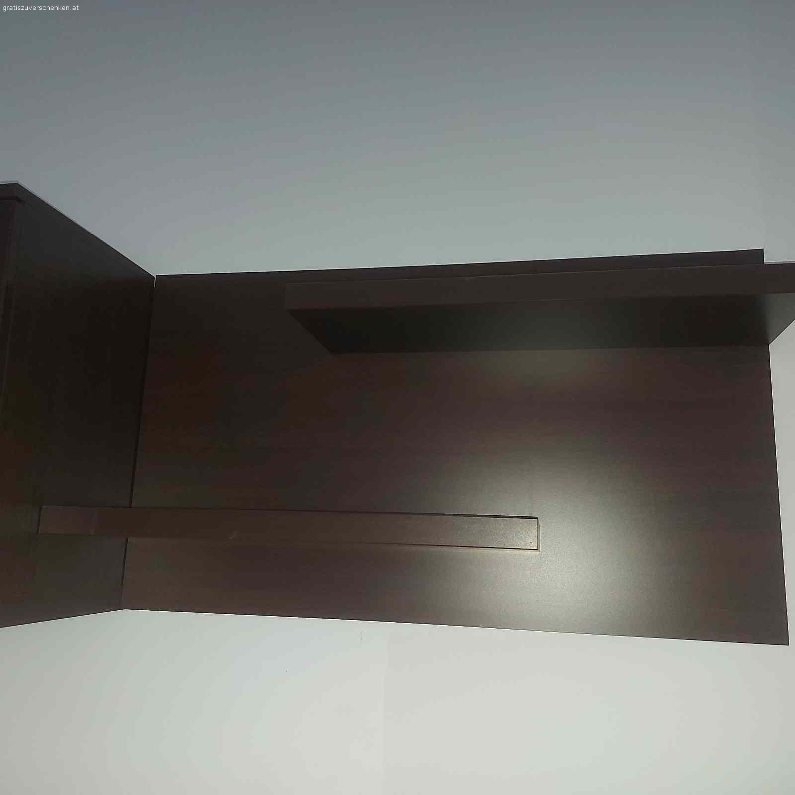 Tvboard Wohnwand. Wohnwand

Hängekasten Breite 100 cm Tiefe 37
Dekohängeregal Breite 100 cm

Tv Lowboard Breite 100 cm Tiefe 53
2 Stk

Leichte Gebrauchsspuren, auf der Glanzfolie bzw. Frontseite

Nur Selbstabholung möglich in Mödling 
Wird nicht zerlegt
Lg