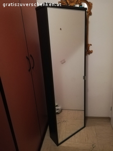 Verschenken. Hängeschrank