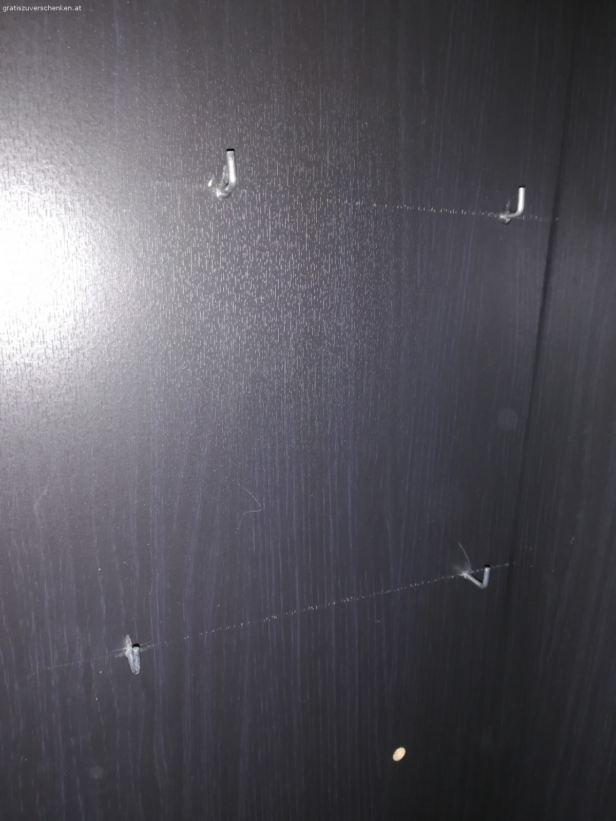 Verschenken. Hängeschrank