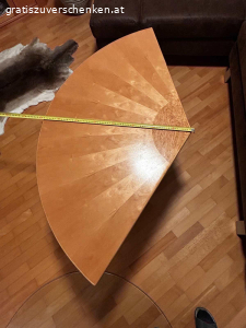 Wohn- und Esszimmer zu verschenken. Kompletter Wohnzimmerverbau, Echtholz, in Top Zustand, sowie ein Esszimmer mit Sitzbank, Esstisch und div. Schränken zu verschenken! Nur komplett abzugeben. Die Möbel sind bereits demontiert und bereit zur Abholung!