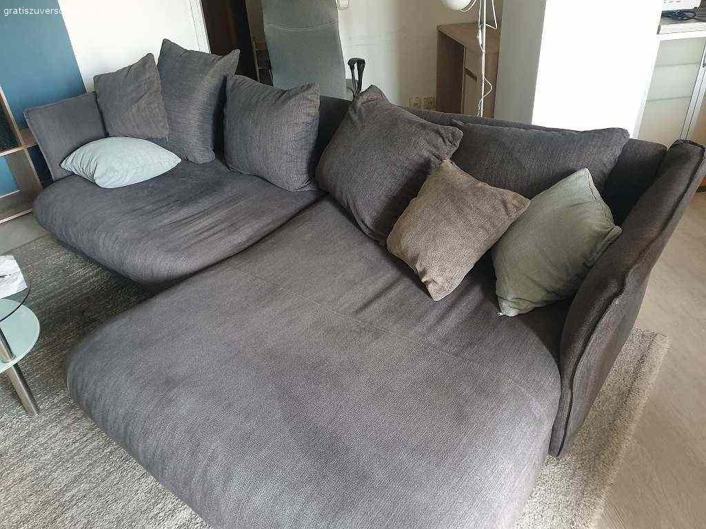 Wohnlandschaft, Couch, Sofa, große Eckcouch. Gut erhaltene etwa ein Jahr von den Vormietern benützte Couch. Nichtraucherhaushalt, keine Tiere.