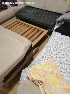 WOHNLANDSCHAFT  MIT STAUKASTEN,. Wir verschenken gratis  eine
WOHNLANDSCHAFT GARNITUR MARKE  HIMOLLA, MIT BETTFUNKTION, BETT STAUKASTEN SESSEL DAZU. GEPFLEFT UND BIS JATZT GUT ERHALTEN
WEGEN NEUAUSCHAFUNG WIRD DAS VERSCHENKT GRATIS
ABHOLBAR AB. 9.11.2923 ODER 10.11.2023
SELBSTABHOLUNG NUR
ABHOLORT 1180