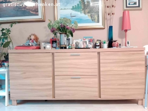 Wohnung+ Sideboard. Maße Wohnwand
B/H/L 319/213/50

Maße Sideboard
B/H/L 197/85/50
Die Möbel stehen zur Selbstabholung bereit, sowie zur selbst Demontage.